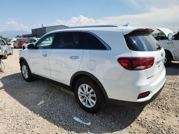 5XYPGDA36KG590034 2019 KIA SORENTO - Image 2