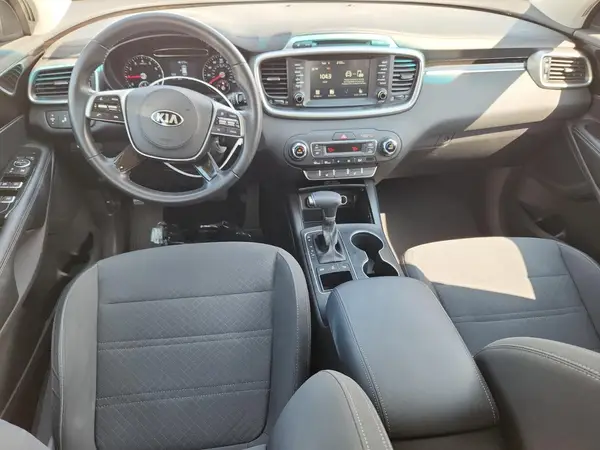 5XYPGDA36KG590034 2019 KIA SORENTO - Image 8