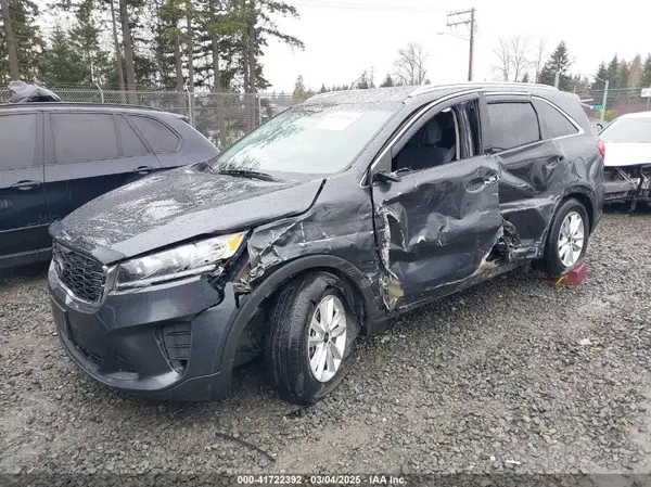5XYPGDA36KG602862 2019 KIA SORENTO - Image 2