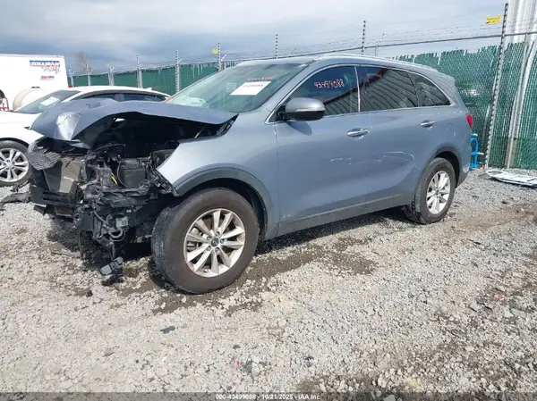5XYPGDA36LG633188 2020 KIA SORENTO - Image 2