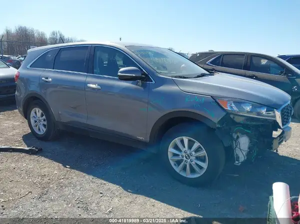 5XYPGDA36LG635684 2020 KIA SORENTO - Image 1