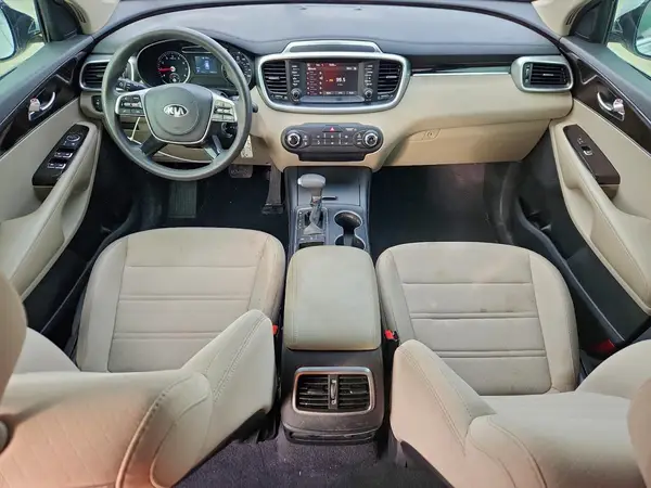 5XYPGDA36LG642019 2020 KIA SORENTO - Image 8