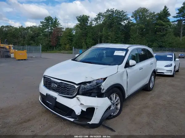5XYPGDA36LG661654 2020 KIA SORENTO - Image 2