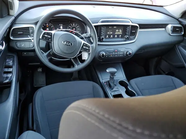 5XYPGDA36LG684111 2020 KIA SORENTO - Image 8