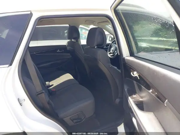 5XYPGDA37GG036962 2016 KIA SORENTO - Image 8
