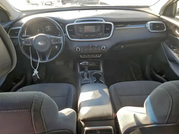 5XYPGDA37GG041384 2016 KIA SORENTO - Image 8
