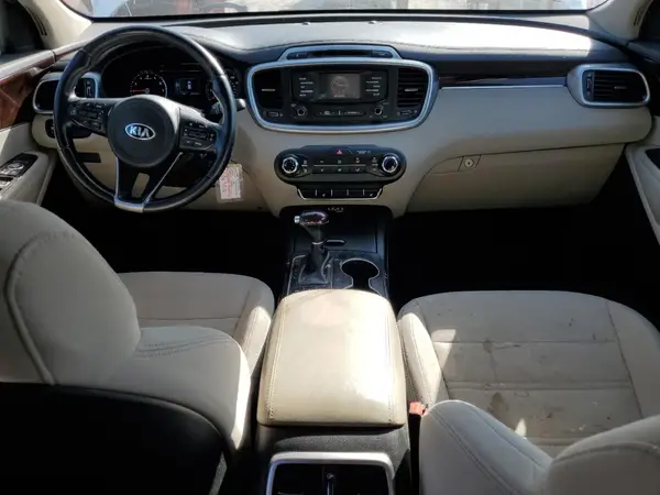 5XYPGDA37GG044639 2016 KIA SORENTO - Image 8