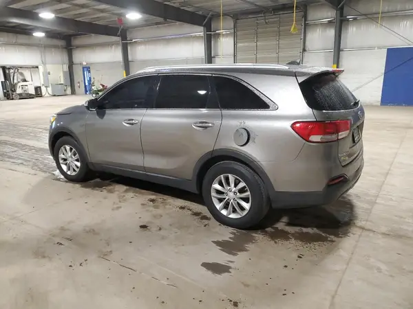 5XYPGDA37GG045287 2016 KIA SORENTO - Image 2