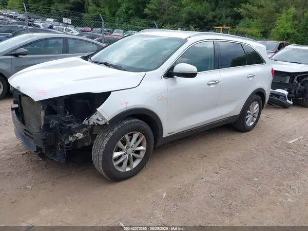 5XYPGDA37GG047296 2016 KIA SORENTO - Image 2