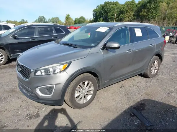 5XYPGDA37GG049680 2016 KIA SORENTO - Image 2