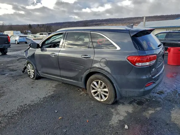 5XYPGDA37GG056726 2016 KIA SORENTO - Image 2
