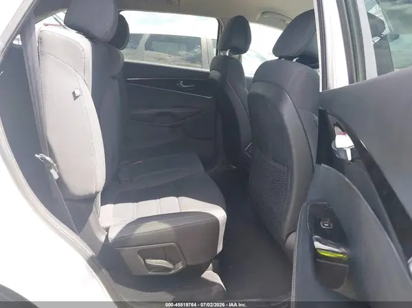 5XYPGDA37GG059934 2016 KIA SORENTO - Image 8