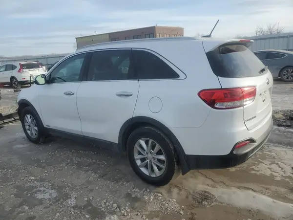 5XYPGDA37GG105844 2016 KIA SORENTO - Image 2