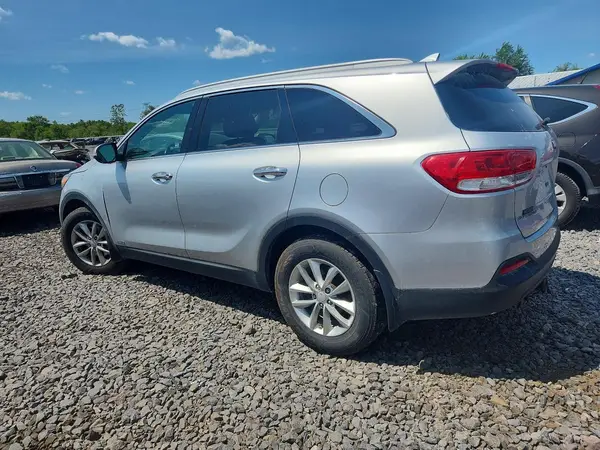 5XYPGDA37GG109067 2016 KIA SORENTO - Image 2