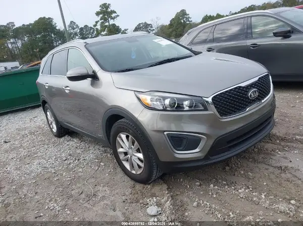 5XYPGDA37GG109490 2016 KIA SORENTO - Image 1