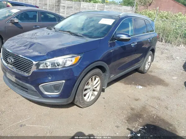 5XYPGDA37GG110235 2016 KIA SORENTO - Image 2
