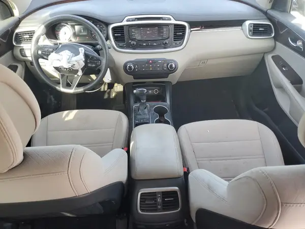 5XYPGDA37GG112647 2016 KIA SORENTO - Image 8