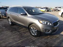 5XYPGDA37GG135989 2016 KIA SORENTO