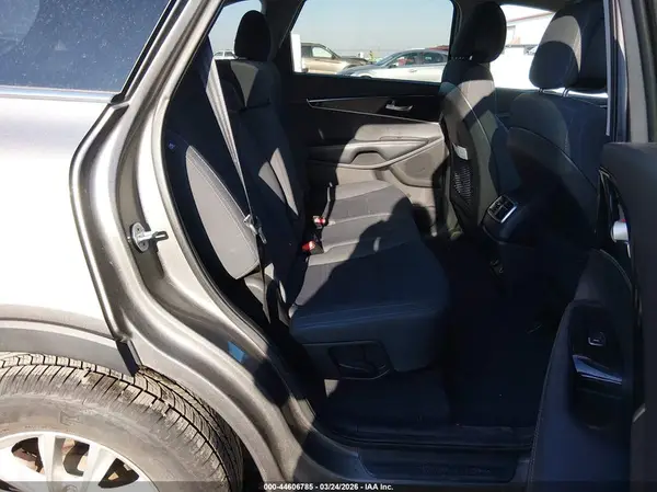 5XYPGDA37GG135989 2016 KIA SORENTO - Image 8