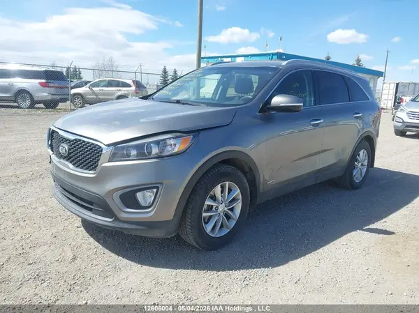 5XYPGDA37GG143607 2016 KIA SORENTO - Image 2