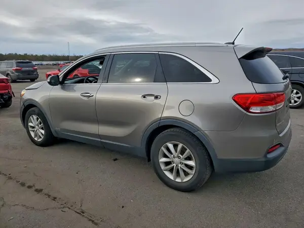 5XYPGDA37GG145759 2016 KIA SORENTO - Image 2