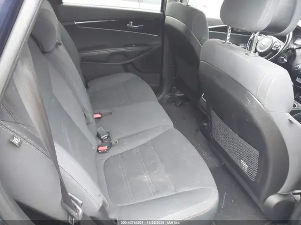 5XYPGDA37GG146930 2016 KIA SORENTO - Image 8