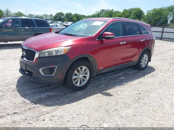 5XYPGDA37GG156499 2016 KIA SORENTO - Image 2