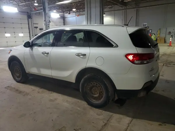 5XYPGDA37HG212572 2017 KIA SORENTO - Image 2