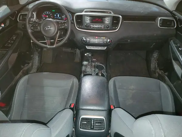 5XYPGDA37HG212572 2017 KIA SORENTO - Image 8
