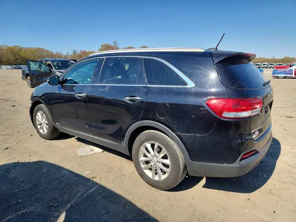 5XYPGDA37HG215861 2017 KIA SORENTO - Image 2