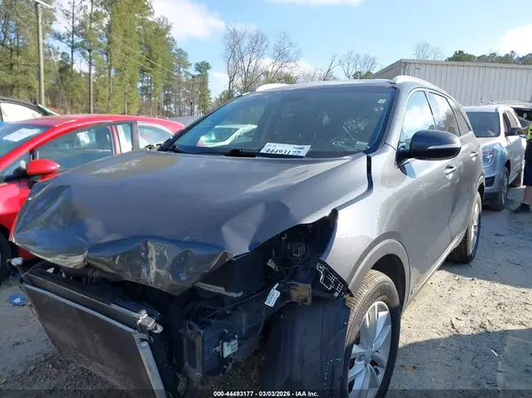 5XYPGDA37HG248519 2017 KIA SORENTO - Image 2