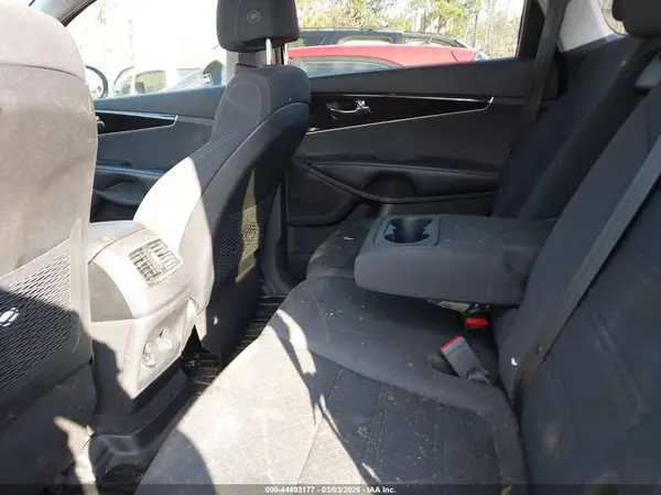 5XYPGDA37HG248519 2017 KIA SORENTO - Image 8
