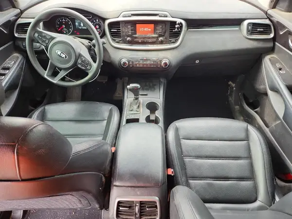 5XYPGDA37HG255664 2017 KIA SORENTO - Image 8