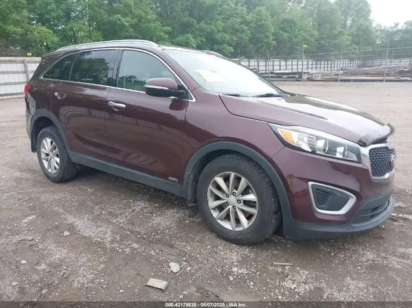 5XYPGDA37HG267796 2017 KIA SORENTO - Image 1