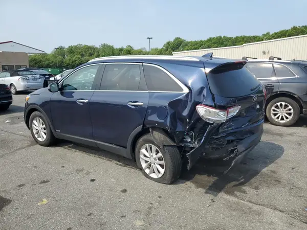 5XYPGDA37HG268379 2017 KIA SORENTO - Image 2