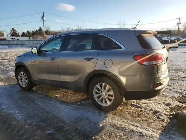 5XYPGDA37HG268737 2017 KIA SORENTO - Image 2