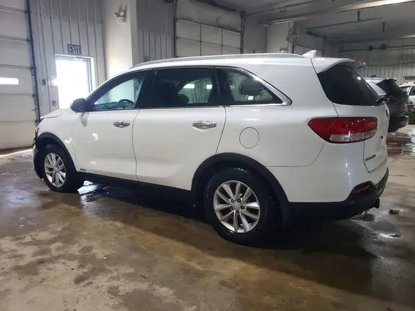 5XYPGDA37HG268821 2017 KIA SORENTO - Image 2
