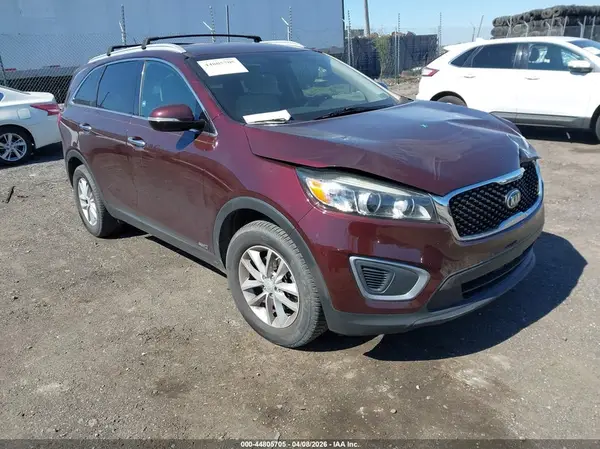 5XYPGDA37HG272724 2017 KIA SORENTO - Image 1