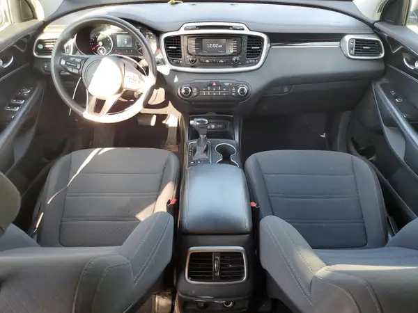 5XYPGDA37HG285389 2017 KIA SORENTO - Image 8