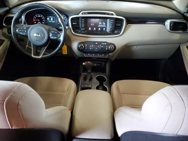 5XYPGDA37HG289670 2017 KIA SORENTO - Image 8
