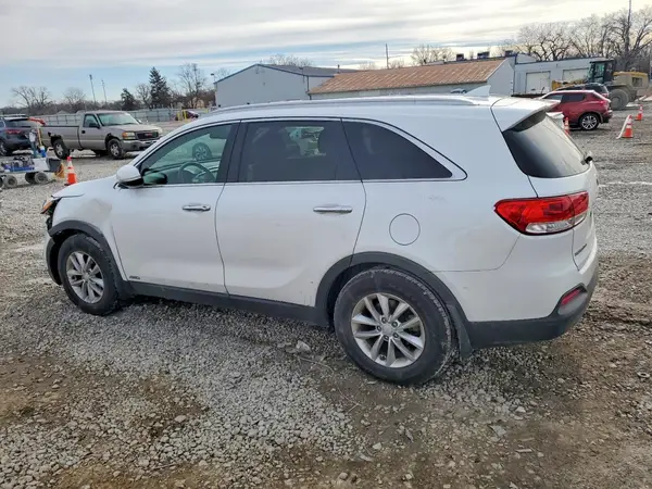 5XYPGDA37HG302630 2017 KIA SORENTO - Image 2
