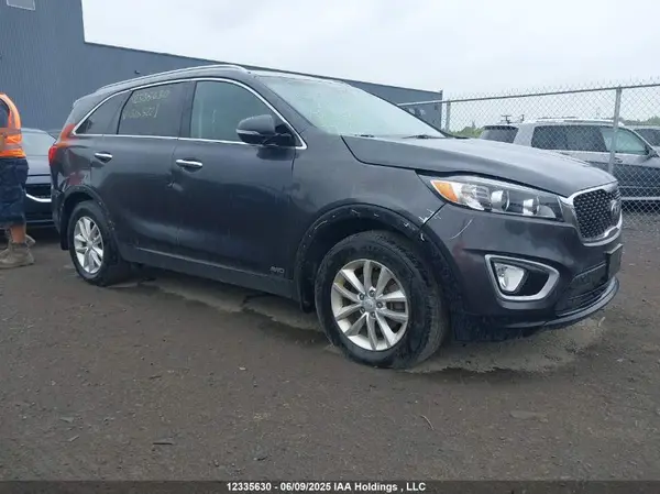 5XYPGDA37HG318522 2017 KIA SORENTO - Image 1