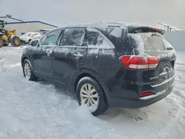 5XYPGDA37HG321419 2017 KIA SORENTO - Image 2