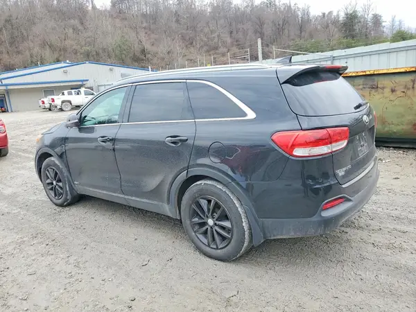 5XYPGDA37HG321761 2017 KIA SORENTO - Image 2