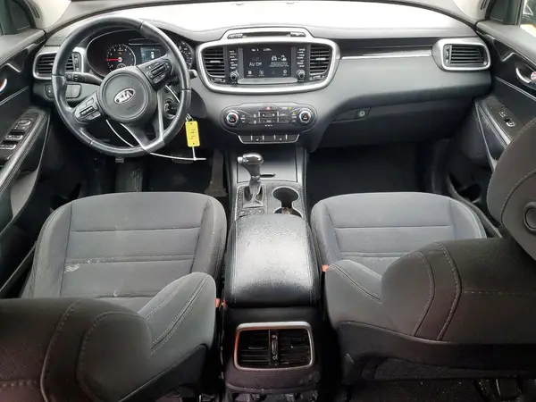 5XYPGDA37HG321761 2017 KIA SORENTO - Image 8