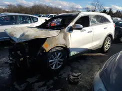5XYPGDA37HG322618 2017 KIA SORENTO