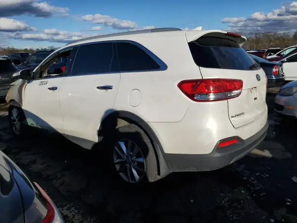 5XYPGDA37HG322618 2017 KIA SORENTO - Image 2