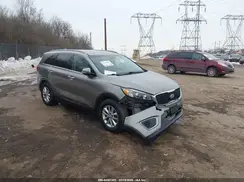 5XYPGDA37HG327639 2017 KIA SORENTO