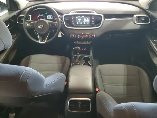 5XYPGDA37HG329357 2017 KIA SORENTO - Image 8
