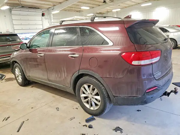 5XYPGDA37HG331089 2017 KIA SORENTO - Image 2